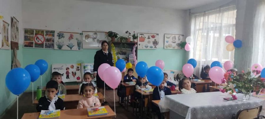 Sarıbulaqda ilk addımlar: Xatirə müəllimənin sinfi dərsə başladı Məktəbəqədər hazırlıq sinfi