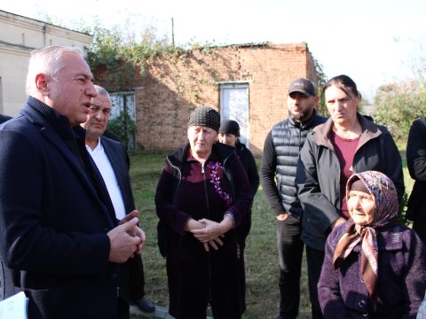 Seçicilərlə görüş seçicilerlə görüş