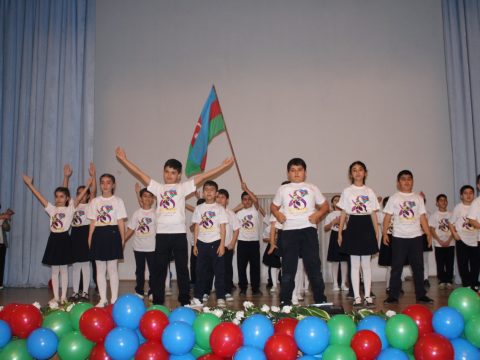 Amin Novruzov adına humanitar və texniki fənlər təmayüllü liseyin “Zəfər müjdəli Azərbaycan” adlı tədbirindən Liseyin tədbiri
