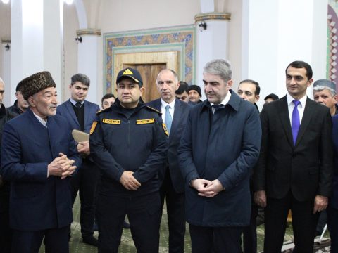 Dindarlarla görüş