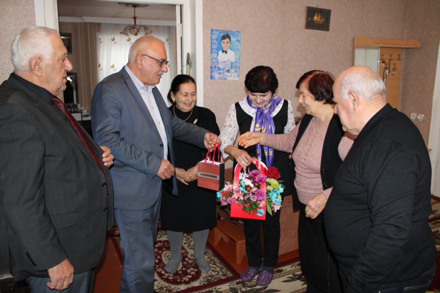 81 yaşlı müəlliməyə bayram ziyarəti – həmrəylik və minnətdarlıq 81 yaşlı müəlliməyə bayram ziyarəti – həmrəylik və minnətdarlıq