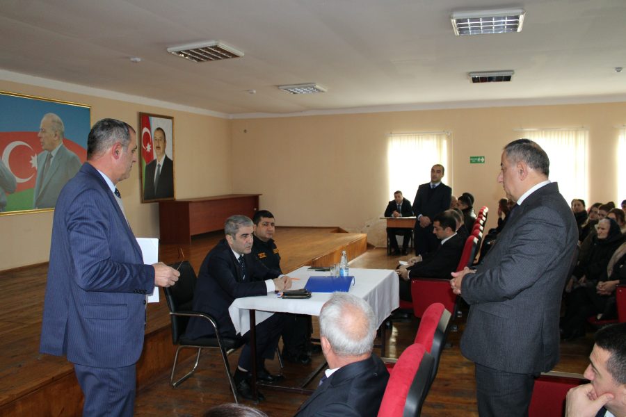 Balakən Rayon İcra Hakimiyyətinin başçısı Natiq Ağayev İtitala kəndində sakinlərlə görüşüb İtitalada qəbul