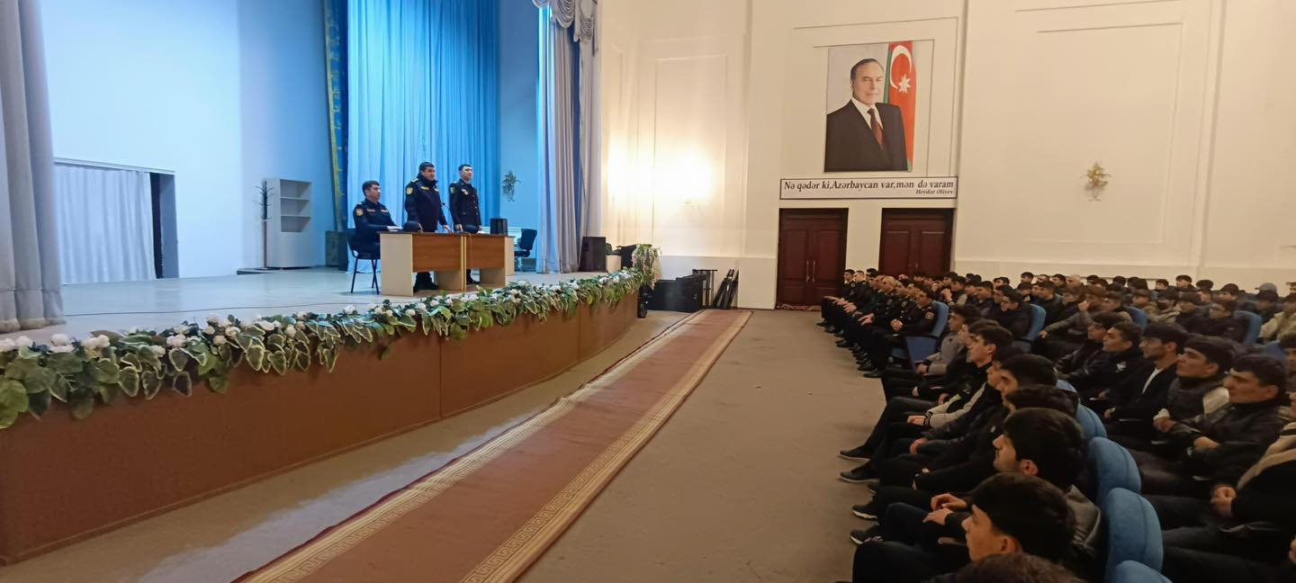 Balakəndə gənclərlə polis xidməti mövzusunda görüş
