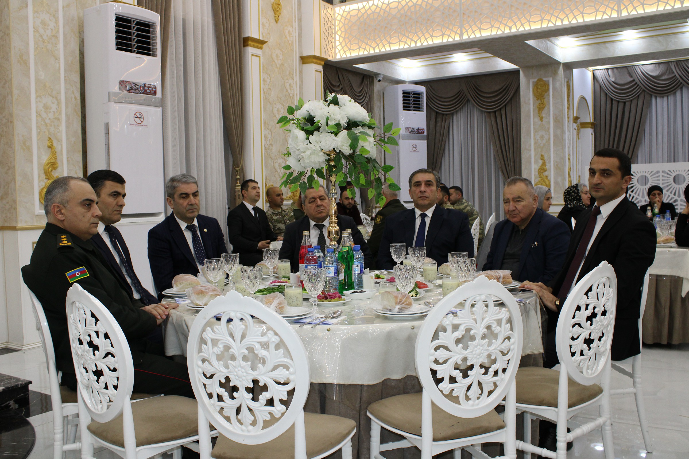 Rəhbərliklə birgə iftar mərasimi